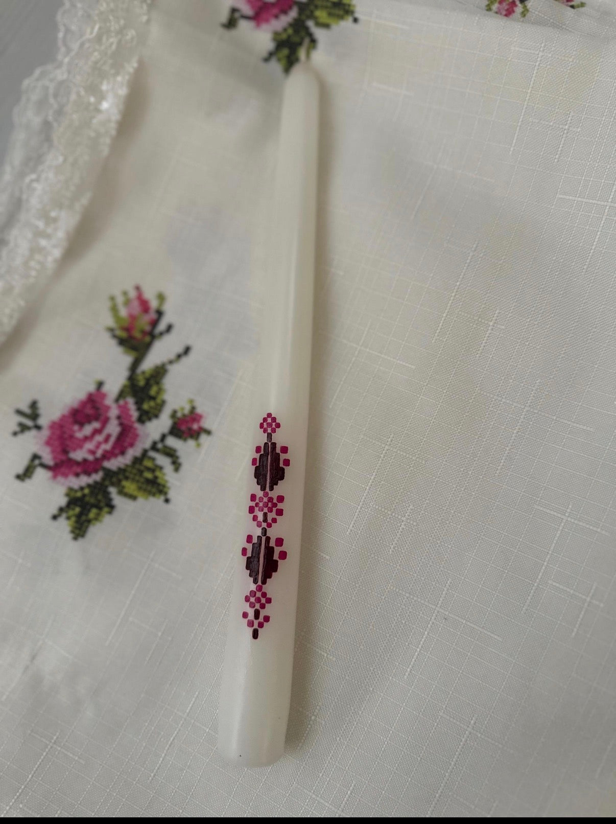 Hand painted Pink Tatreez Candles